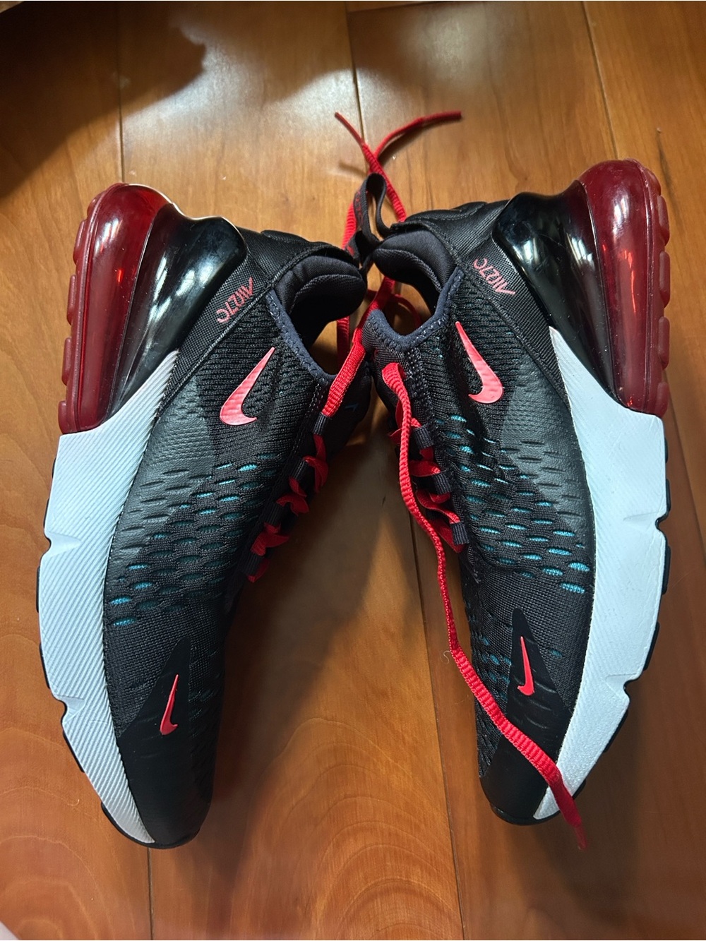 Nike Air Max 270 Sneakers